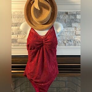 Cupshe Maroon Textured Ruched One-Piece Swimsuit – Size Medium